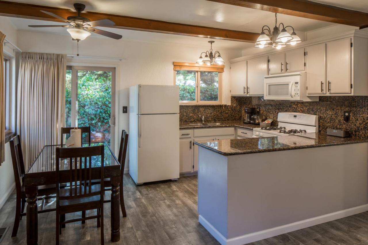 Andril Fireplace Cottages Pacific Grove Extérieur photo